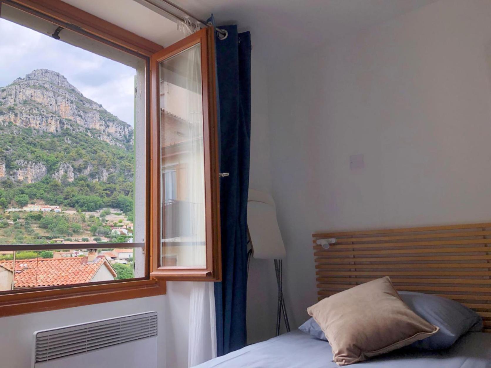 Saint-Jeannet  The Frogs' House - Yoga Retreat Bed & Breakfast エクステリア 写真